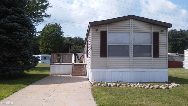 Building Photo - 1265 Farnsworth Rd