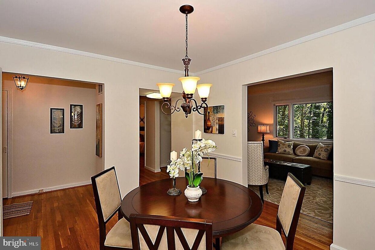 Primary Photo - 3147 Creswell Dr