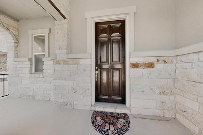 Foto del edificio - 712 Madalin Rue Ct