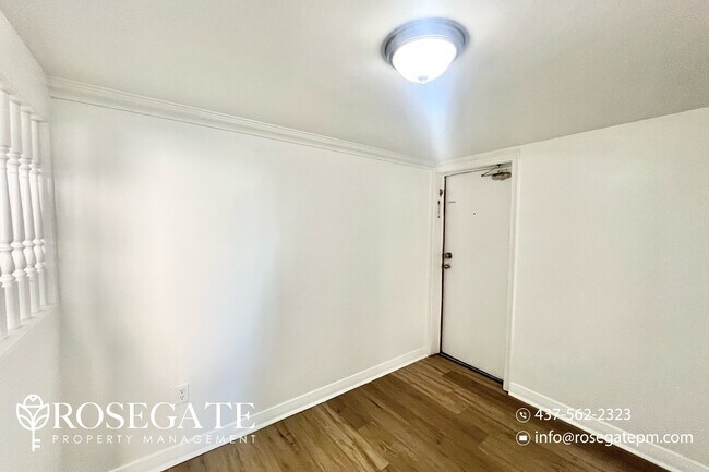 Building Photo - Bright 2 Bed 1 Bath Basement Unit in Cambr...