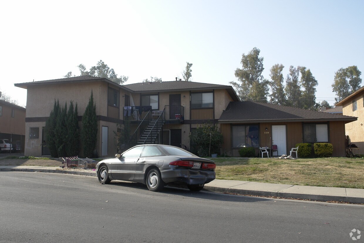 Building Photo - 3353 R St