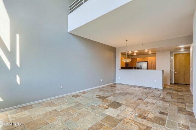 Foto del edificio - 17 W Vernon Ave