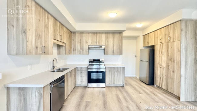 Building Photo - 43 Kingbird Cmn