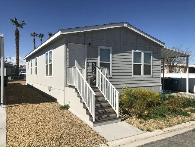 Building Photo - 3700 Stewart Ave