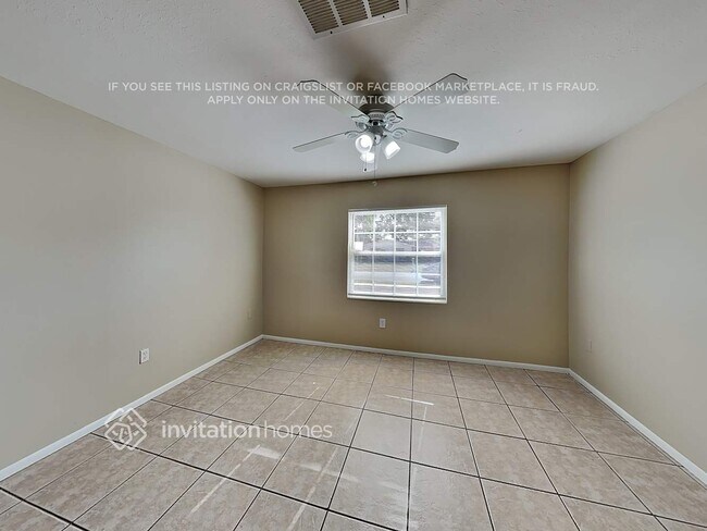 Foto del edificio - 5335 Laurelwood Pl