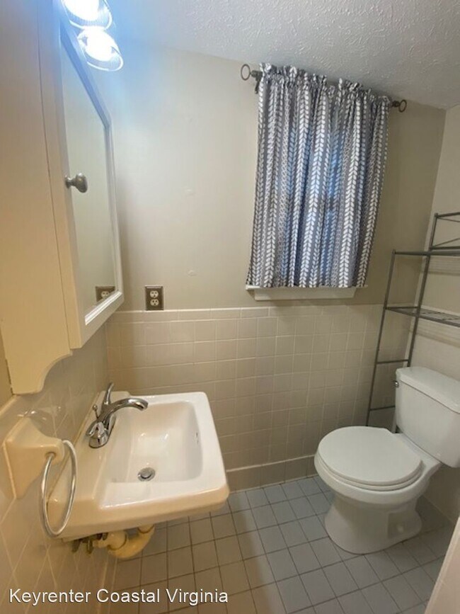 Building Photo - 3 br, 2.5 bath House - 100 Tabb Lakes Dr