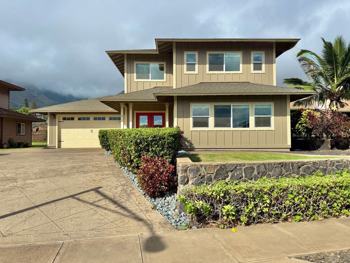 Foto principal - Newly Upgraded 4 Bedroom / 3 Bathroom Home in Waiolani Mauka!