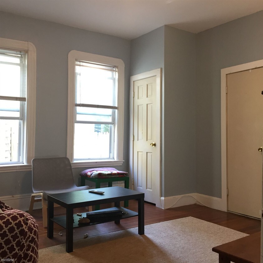 Foto principal - 541 Washington St