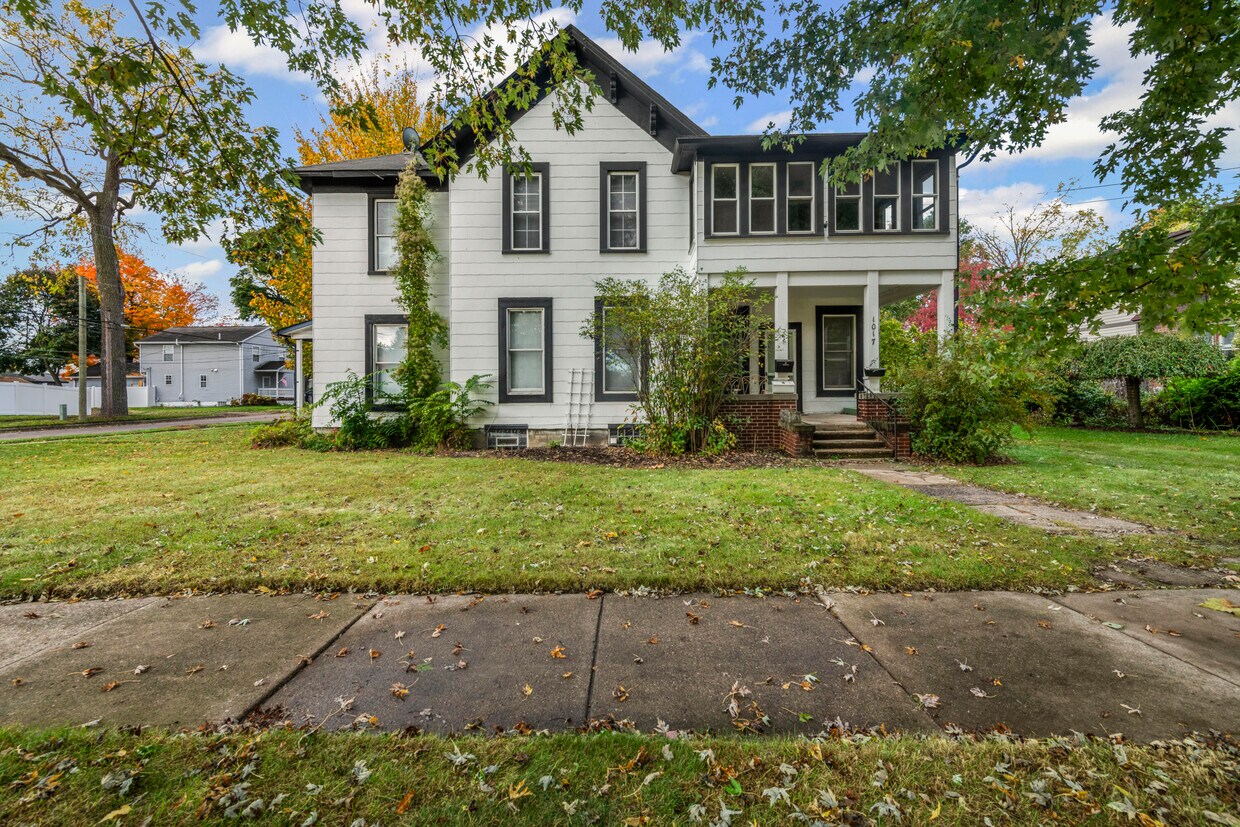 Foto principal - 1017 N Holbrook St