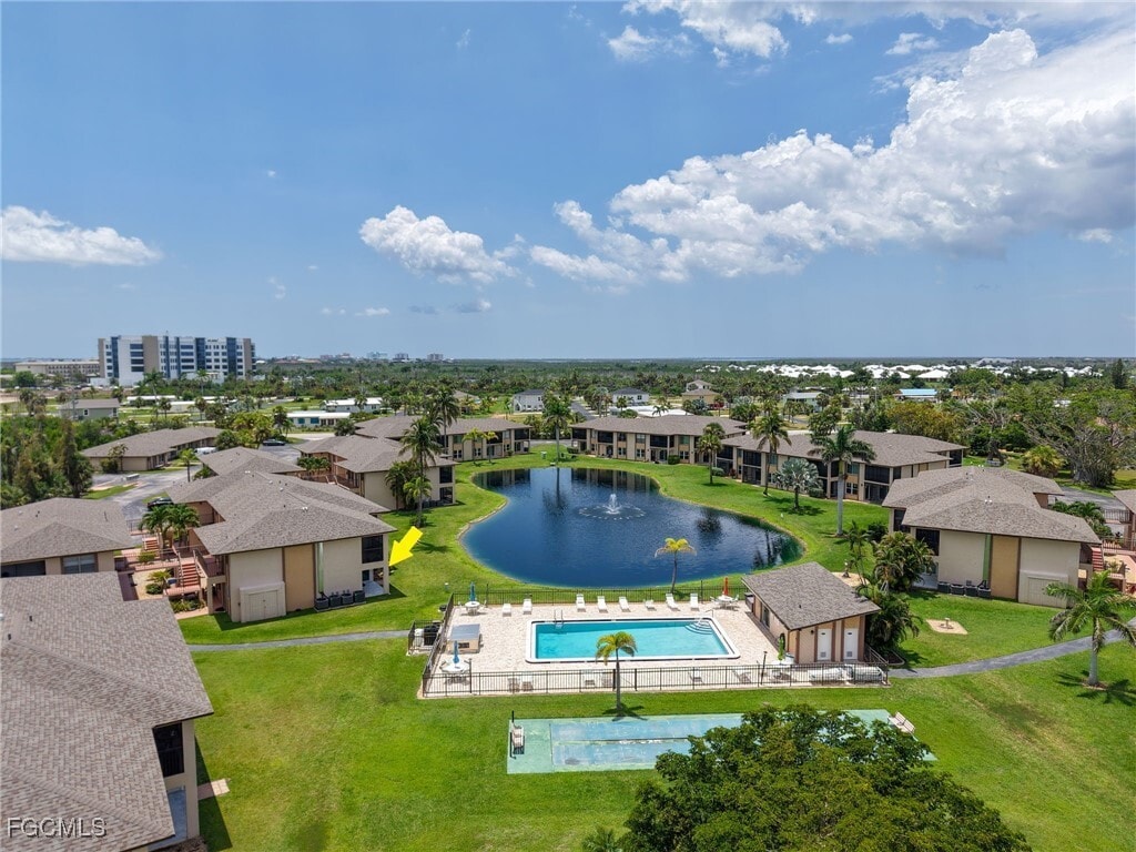 Foto principal - 16881 Davis Rd