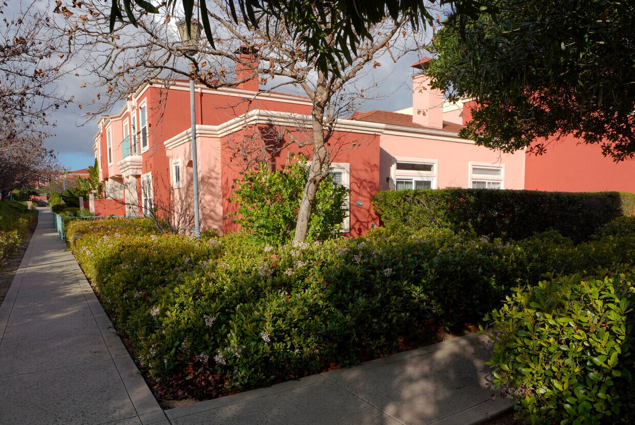 2915 Garibaldi Ave Unit Villa Rosa Condo, San Luis Obispo, CA 93401