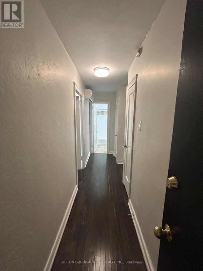 Building Photo - 166 Eastbourne Ave