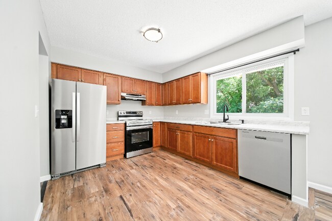 Foto del edificio - 7680 Berkshire Way