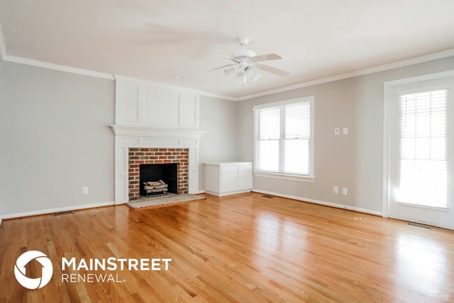 Building Photo - 17 Edinburgh Pl