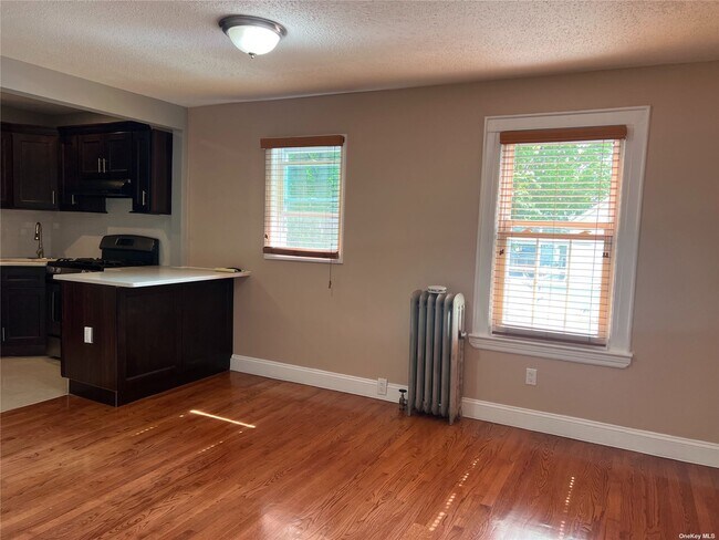 Foto del edificio - 11714 135th St