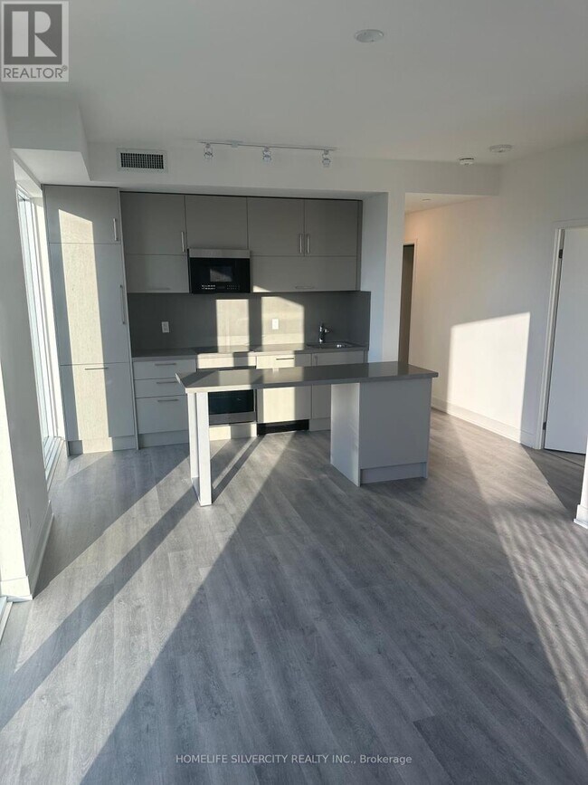 Building Photo - 56 Andre de Grasse St