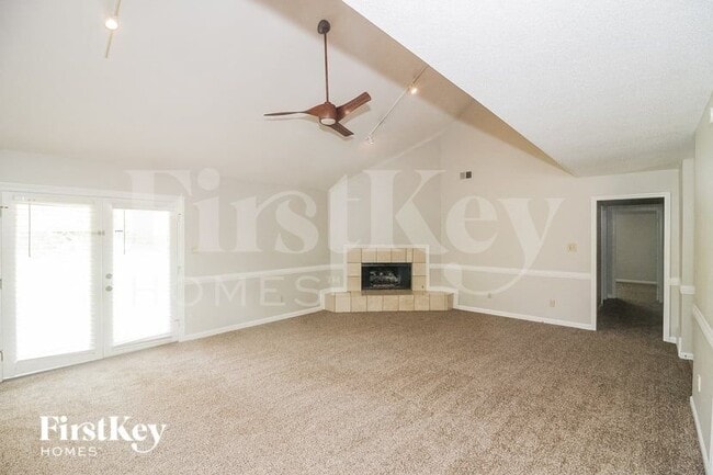 Foto del edificio - 594 Featherwind Cove N