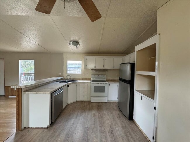 Foto del edificio - 405 E Park St