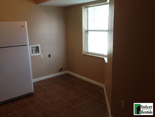 Building Photo - Newly Renovated apartments at an affordabl...