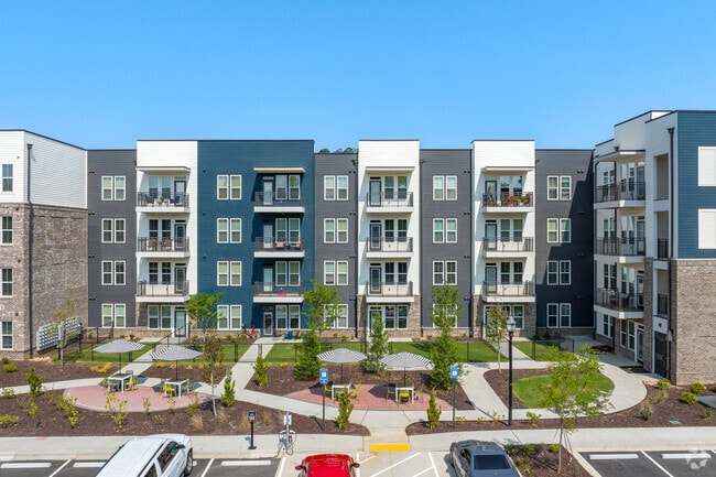 Building Photo - The Series at Riverview Landing