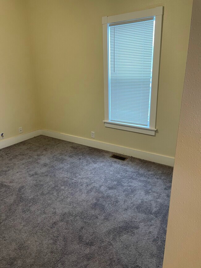 Sala de estar - 2837 Scott Ave