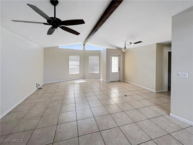 Foto del edificio - 2831 SE 19th Pl