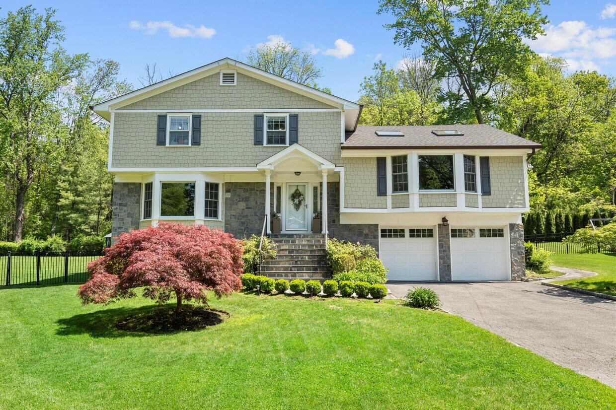 Foto principal - 12 Cherry Ln