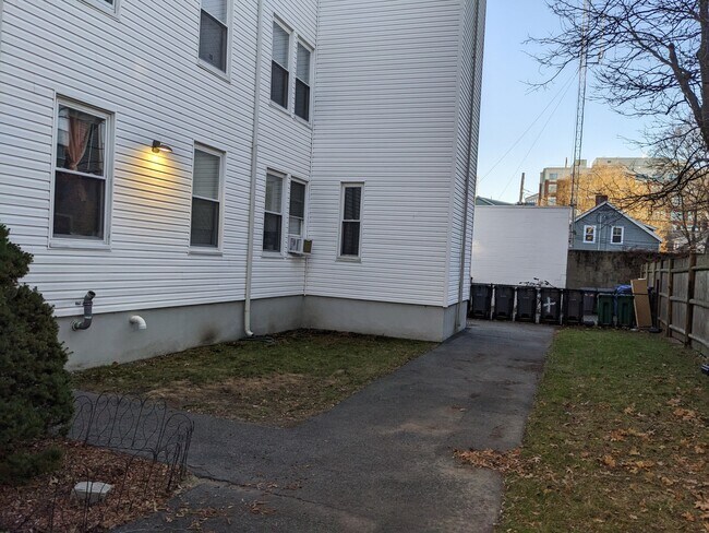 Foto del edificio - 82 Hampshire St