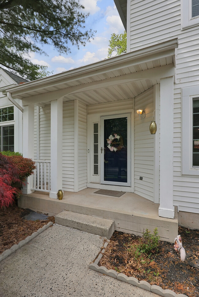 Foto del edificio - 160 Buttonwood Dr