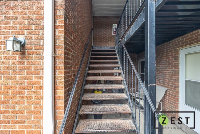 Building Photo - 22330 W Warren