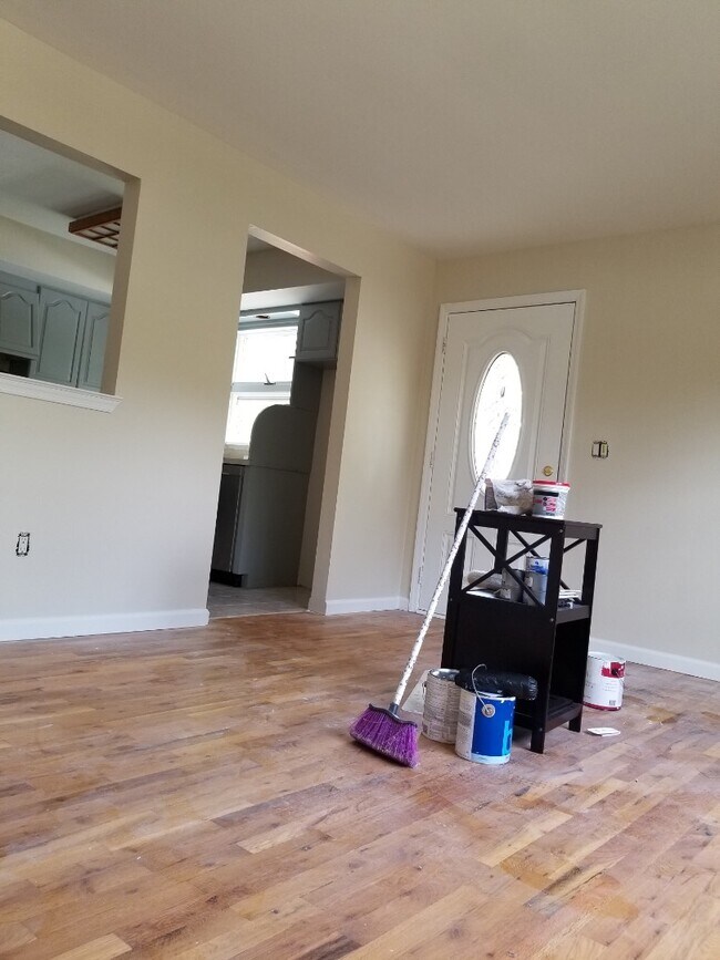 Foto del edificio - 185 S Railroad St