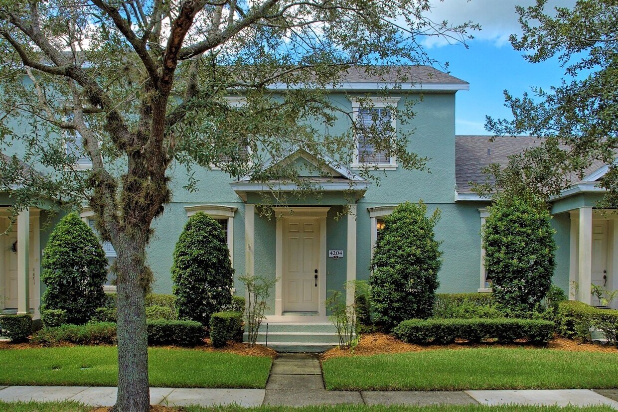 Primary Photo - 3bed / 2.5 bath, 2-story townhome with 2-c...