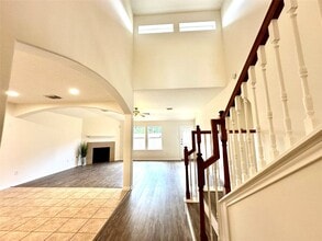 Building Photo - 25311 Clover Ranch Dr