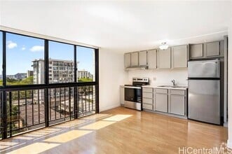 Building Photo - 1541 Dominis St
