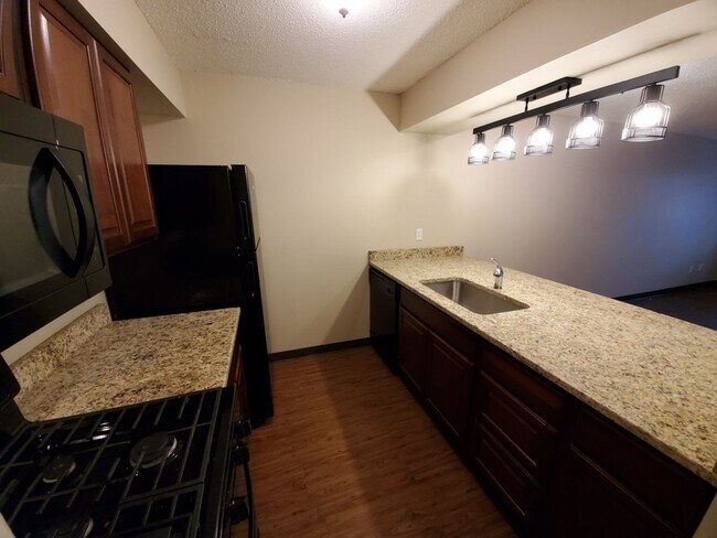 Foto del edificio - 1108-1110 East McKinley Avenue