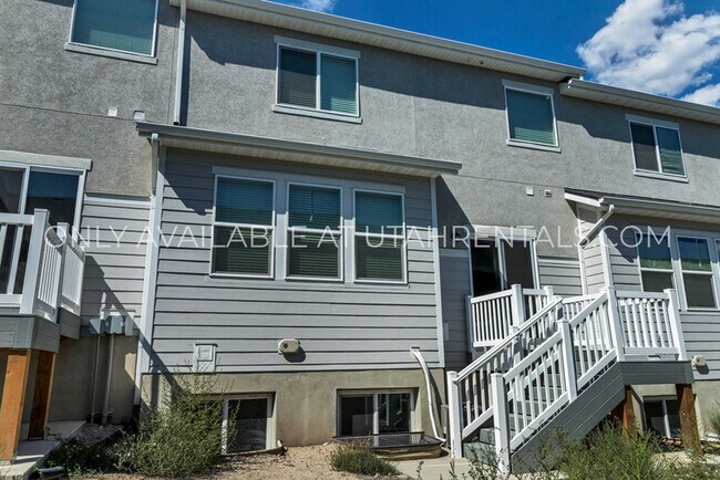 Foto del edificio - 4081 W Harmony Dr