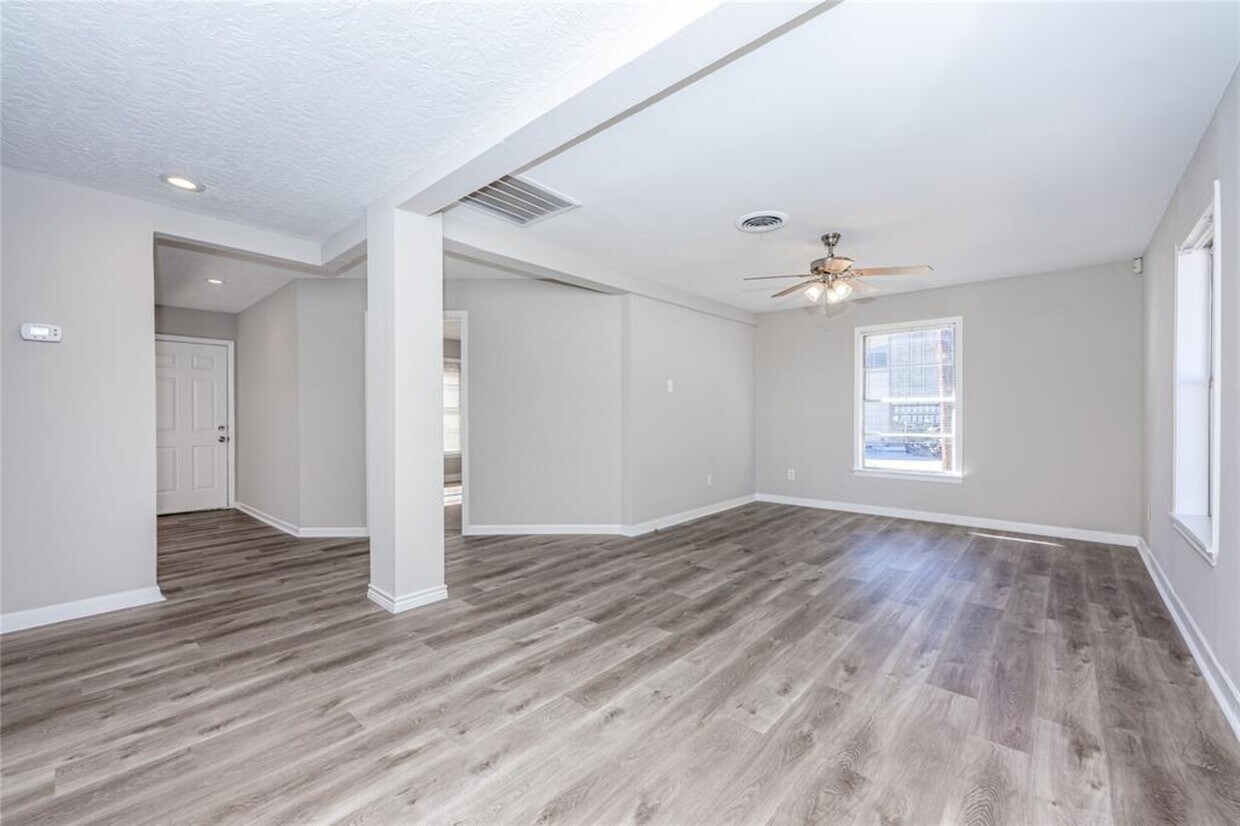 Foto principal - 1101 W South St