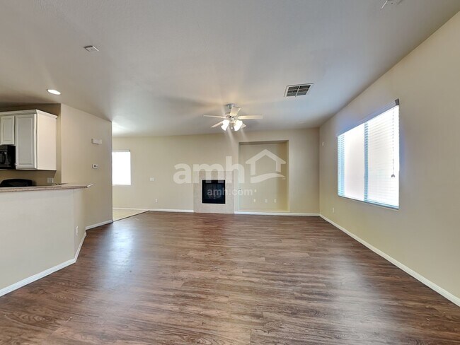 Foto del edificio - 4841 Bride St