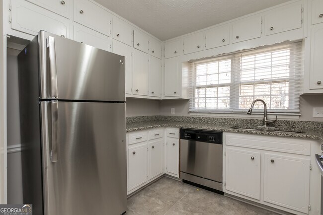 Building Photo - 3093 Glynn Mill Dr