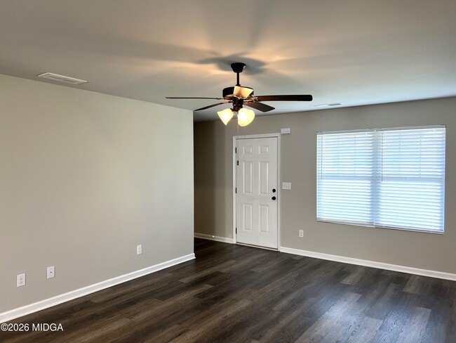 Building Photo - 147 Goodall Woods Dr