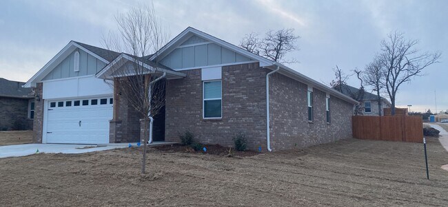 Building Photo - Brand New Construction 4 Bedroom 2 Bathroo...
