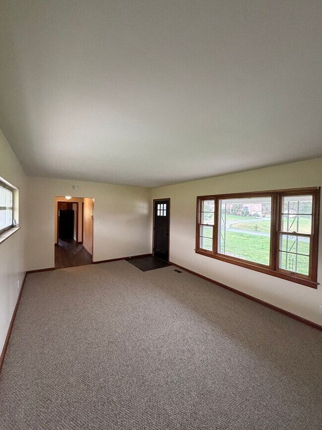 Foto del edificio - 6617 Brackett Rd