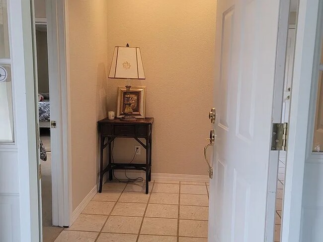 Foto del edificio - Charming Browns Point Home with Garage & B...