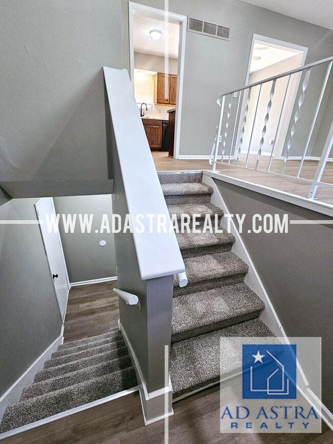 Building Photo - Updated 3 Bed 2 Bath Home in Kansas City-Coming SOON!!