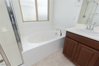 Building Photo - 888 Royal Amethyst Way