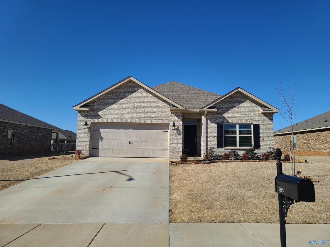 16805 Carriage Station Dr, Harvest, AL 35749 House Rental in Harvest