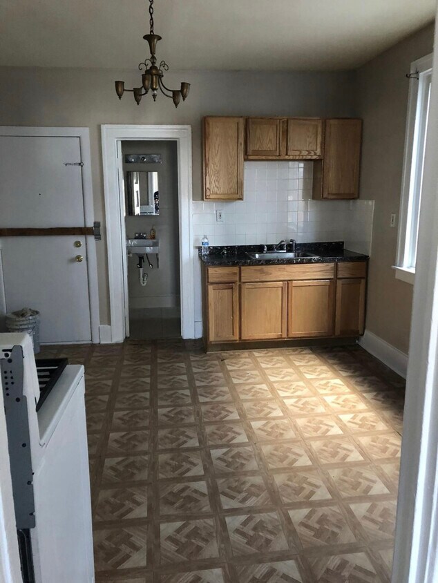 3233 Lehman St, Hamtramck, MI 48212 House for Rent in Hamtramck, MI