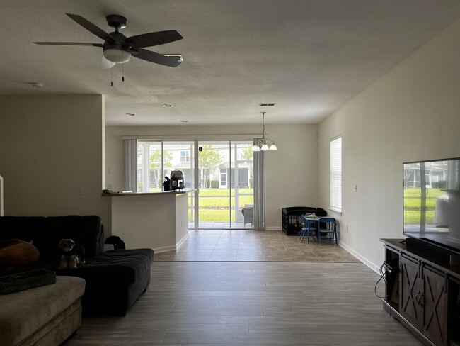 Building Photo - 7180 Stonelion Cir