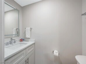 Building Photo - 180 6th Ave S