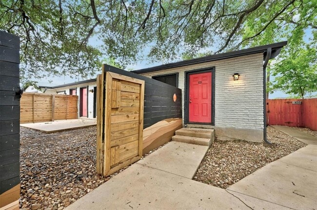Building Photo - 4802 W Wind Trail